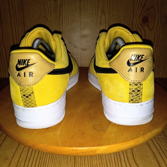 Nike Air Force 1 \'07 Premium Yellow Snakeskin BQ4424 700 Mens 8.5